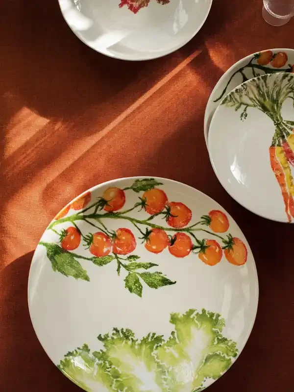 BlissHome Red Serving Dish Vine Tomatoes Lettuce