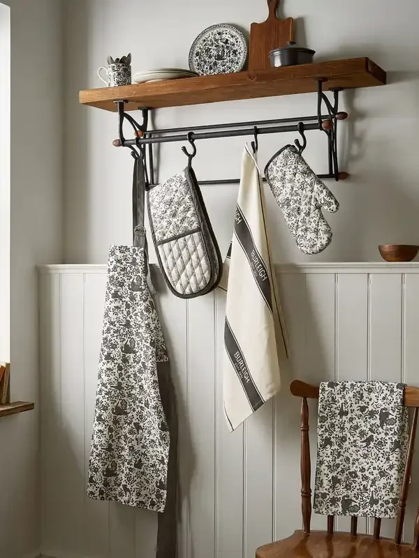 Burleigh X Bedeck Of Belfast Charcoal Regal Peacock Double Oven Gloves