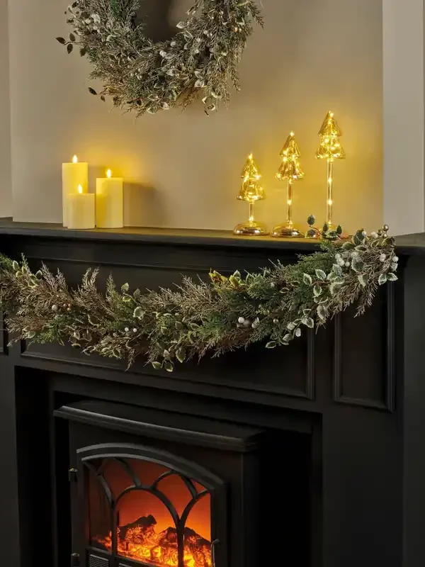 Everlands Green and Champagne Tones 180cm Christmas Berries and Foliage Garland