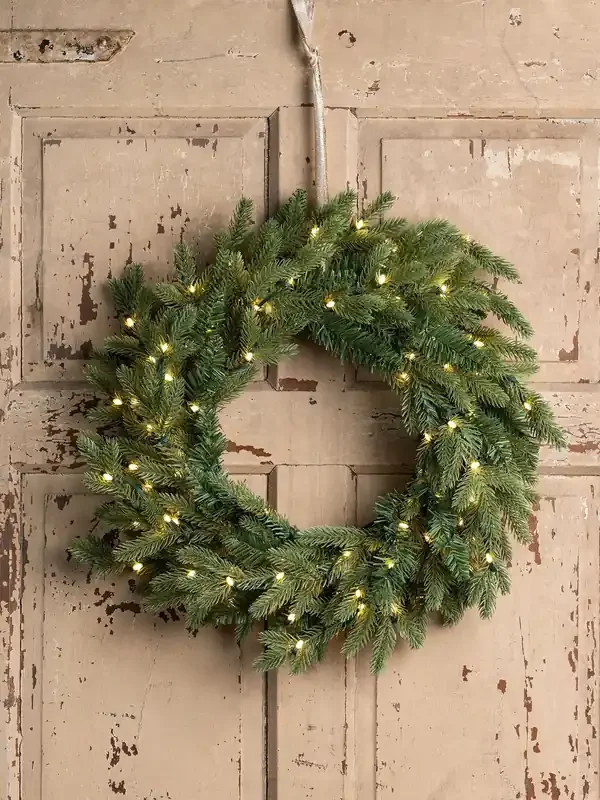 Everlands Green Norway Spruce Pre Lit 50cm Christmas Wreath