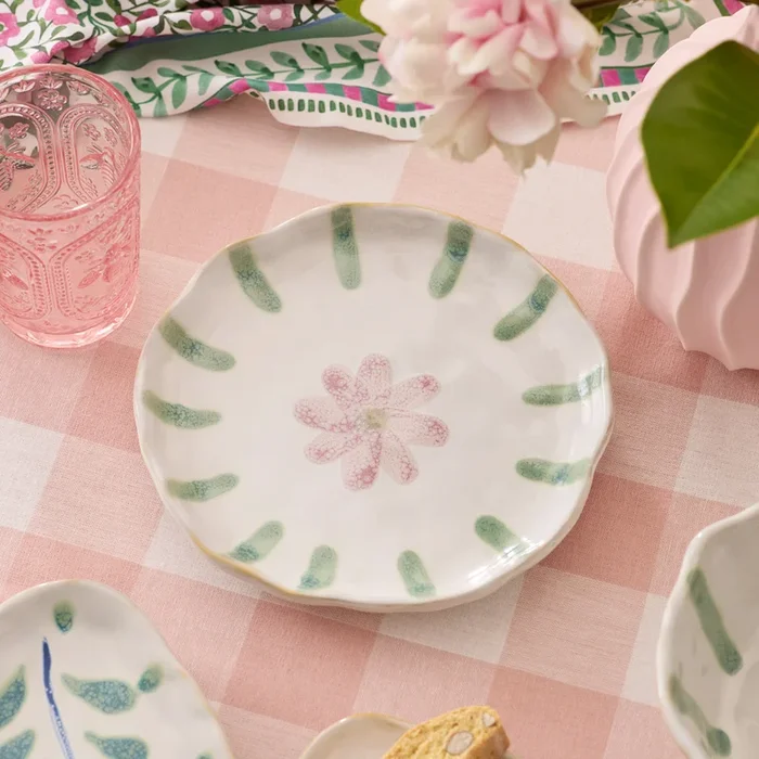 Flower Fields Pink Flower Plate