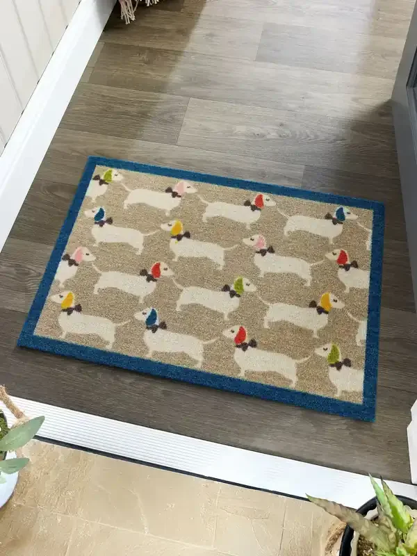 Howler & Scratch Beige Bright Doggie Mat