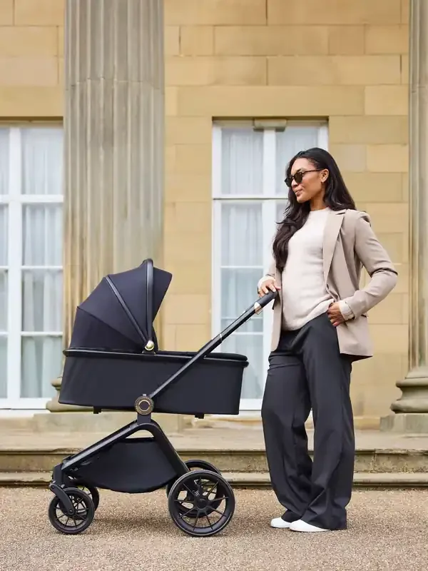 Ickle Bubba 12 Piece Black Altima Travel System with Stratus isize