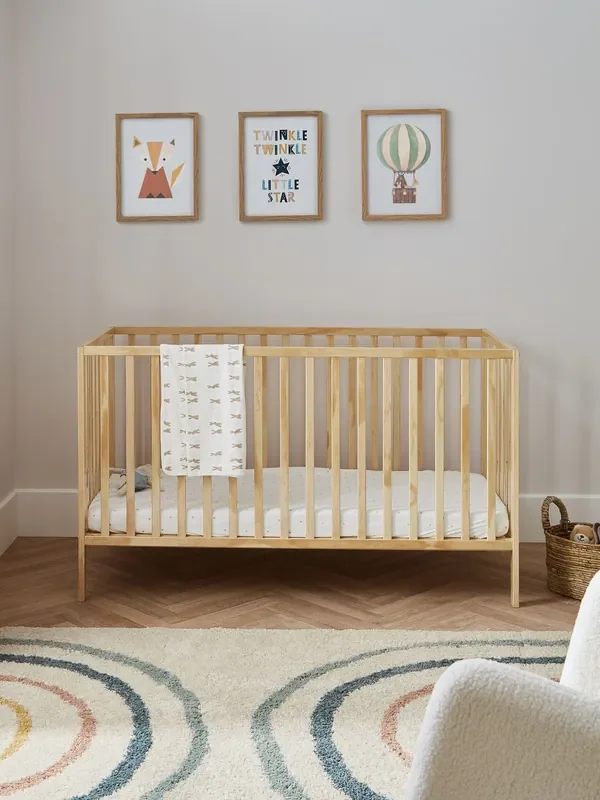 Ickle Bubba White Hartley Classic Cot Bed and Fibre Mattress