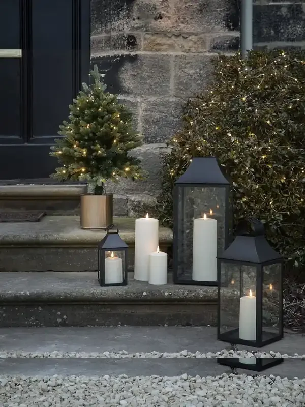 Lights4fun 75cm Pre Lit Outdoor Christmas Tree