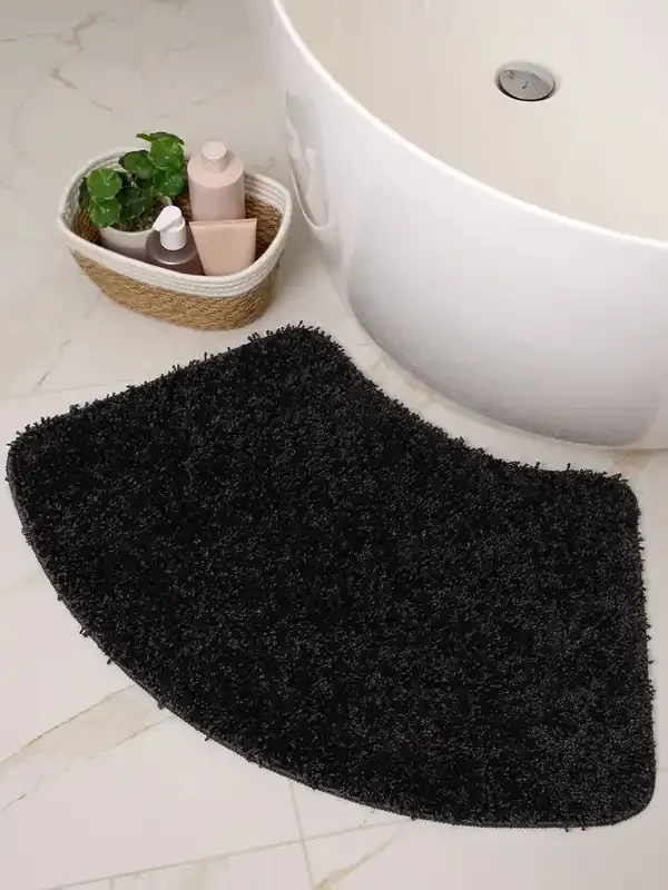 My Rug Black Shaggy Curved Bath Mat