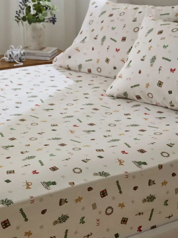 Natural Icons Christmas Brushed Fitted Sheet and Pillowcase Set