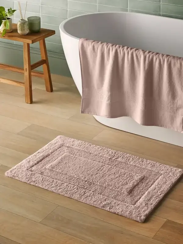 Silentnight Pink Luxury Supersoft Bath Mat