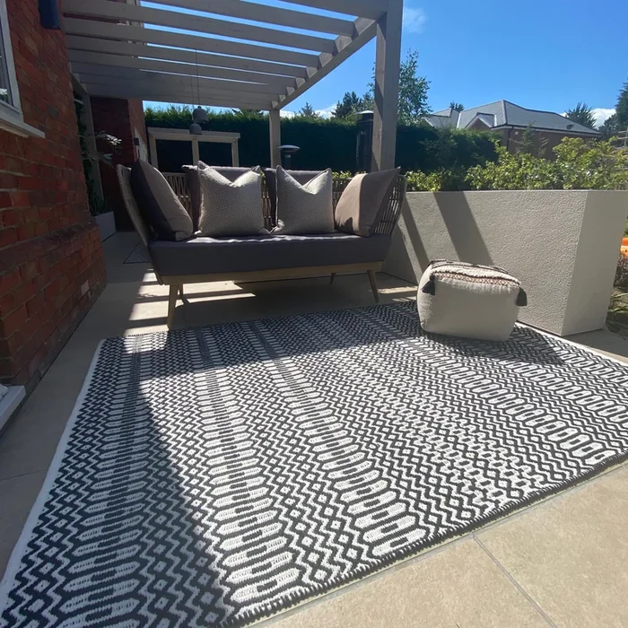 Solano Monochrome Washable Indoor/Outdoor Rug