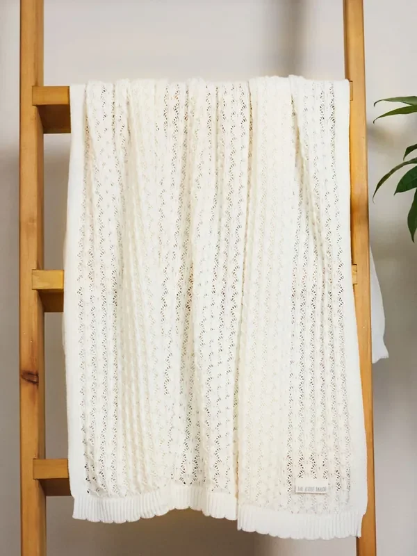 The Little Tailor Baby Scallop Design Pointelle 100% Cotton Blanket