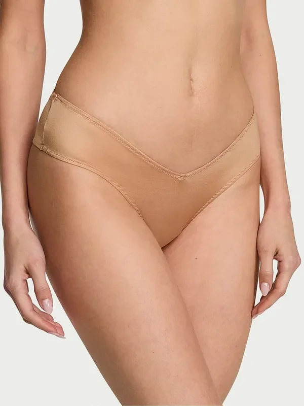 Victoria‘s Secret Praline Nude Cheeky Knickers