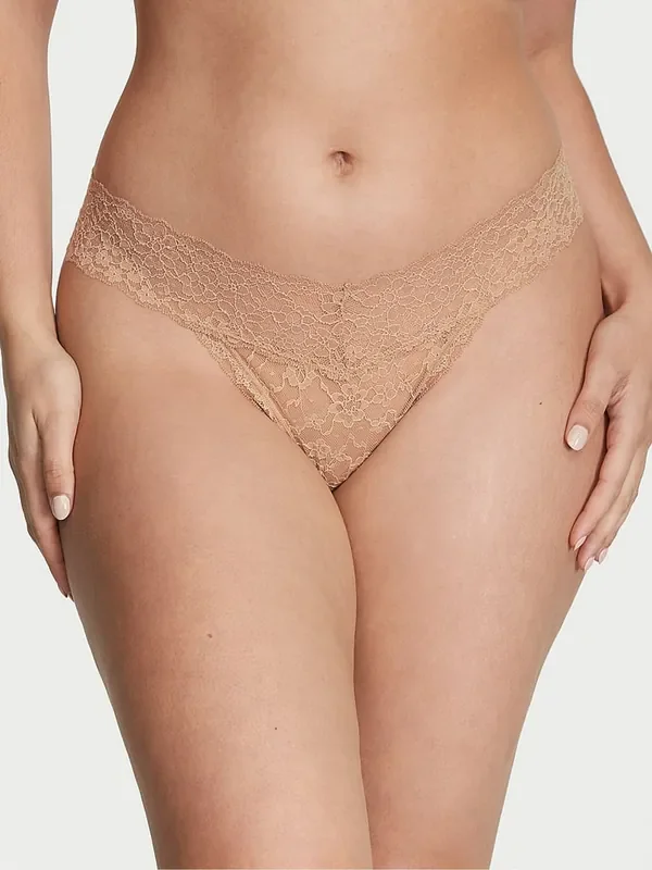 Victoria‘s Secret Praline Nude Thong Knickers